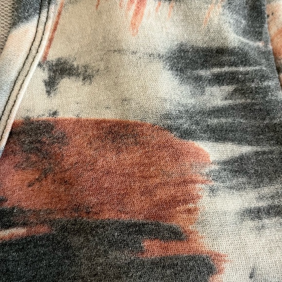 Perfectly Priscilla Super Soft Light Weight Flowy Pink and Gray Top Size XL - Picture 3 of 11